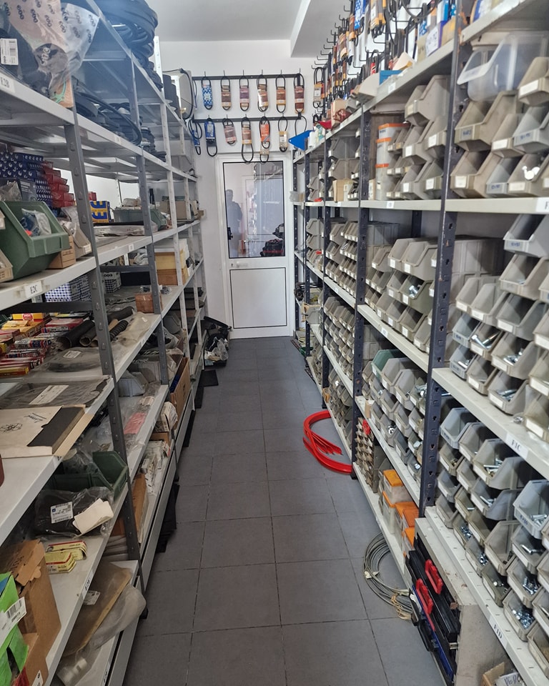 Material Agrícola, Automóvel, Motos e muito mais