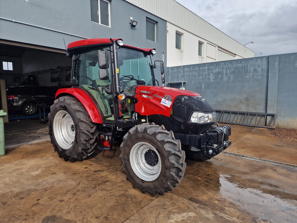 Entrega de Case IH Farmall 75A