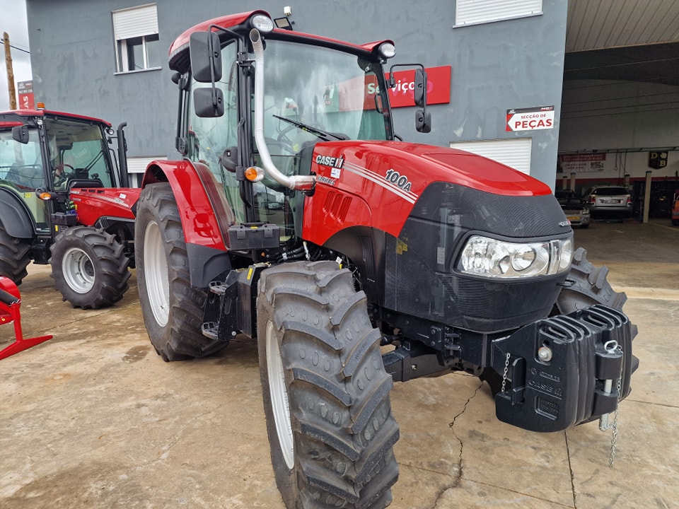 Case IH Farmall 100A (alterado para olival)