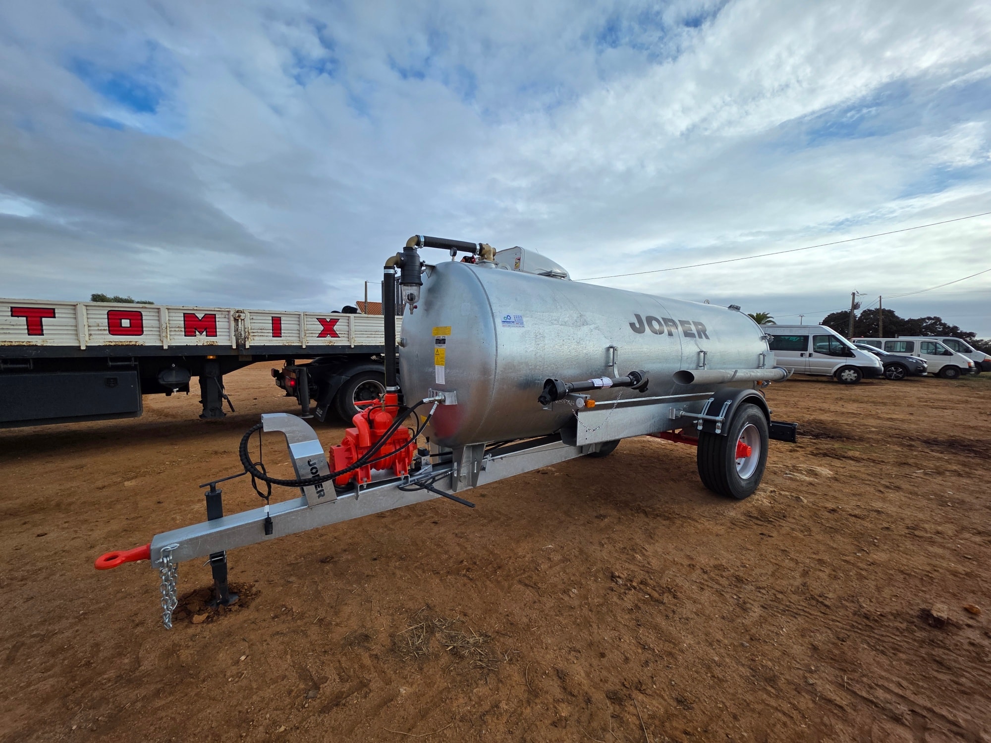 Entrega de Cisterna Joper C6000
